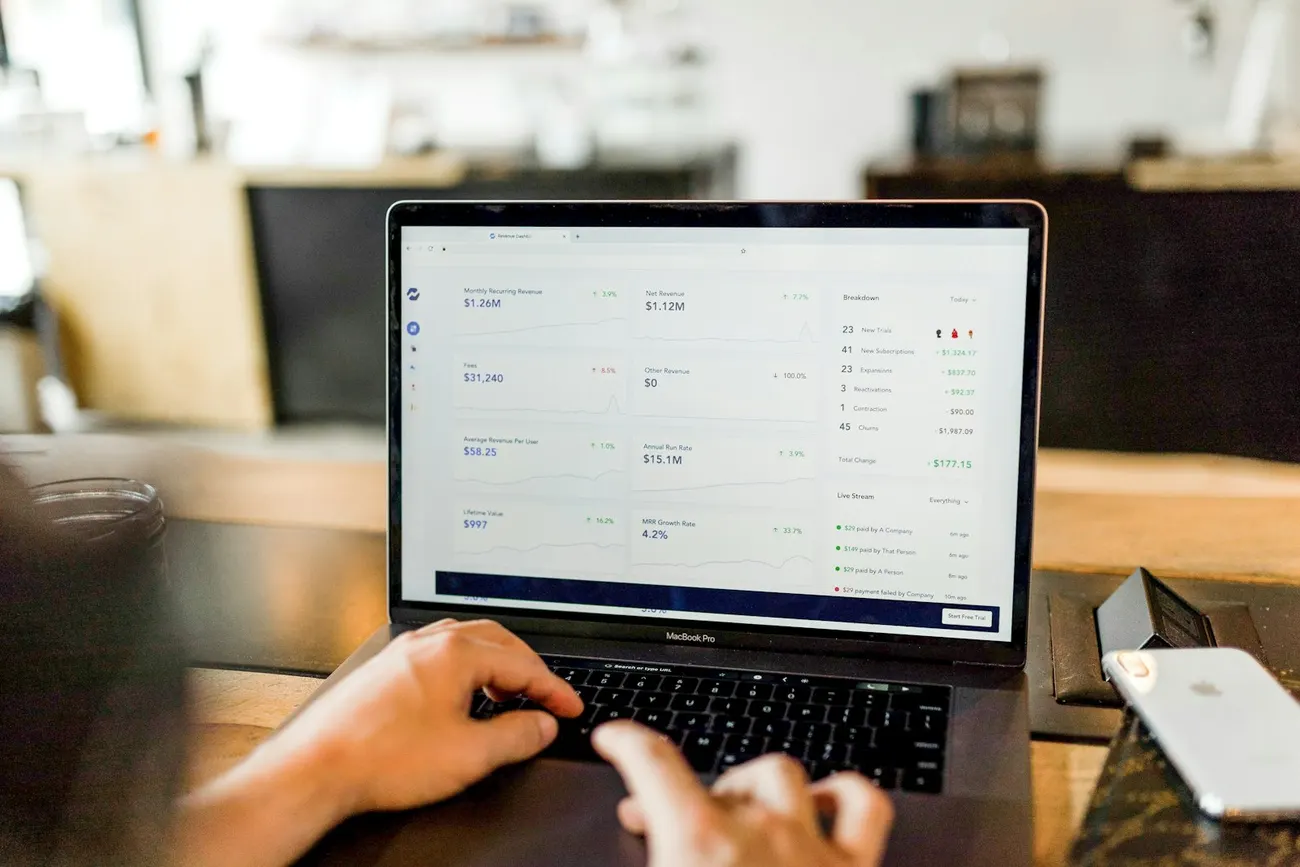 Painel de análise em um notebook